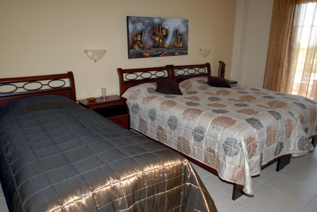 Lozitsi Hotel Véria Szoba fotó